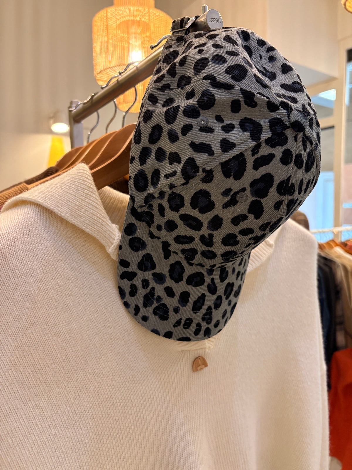 casquette femme en velours léopard