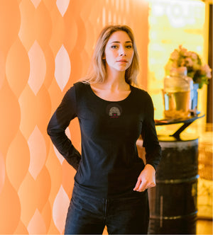 T-shirt femme à manches longues en coton Bio "Jeanne sort ses griffes" visuel mini