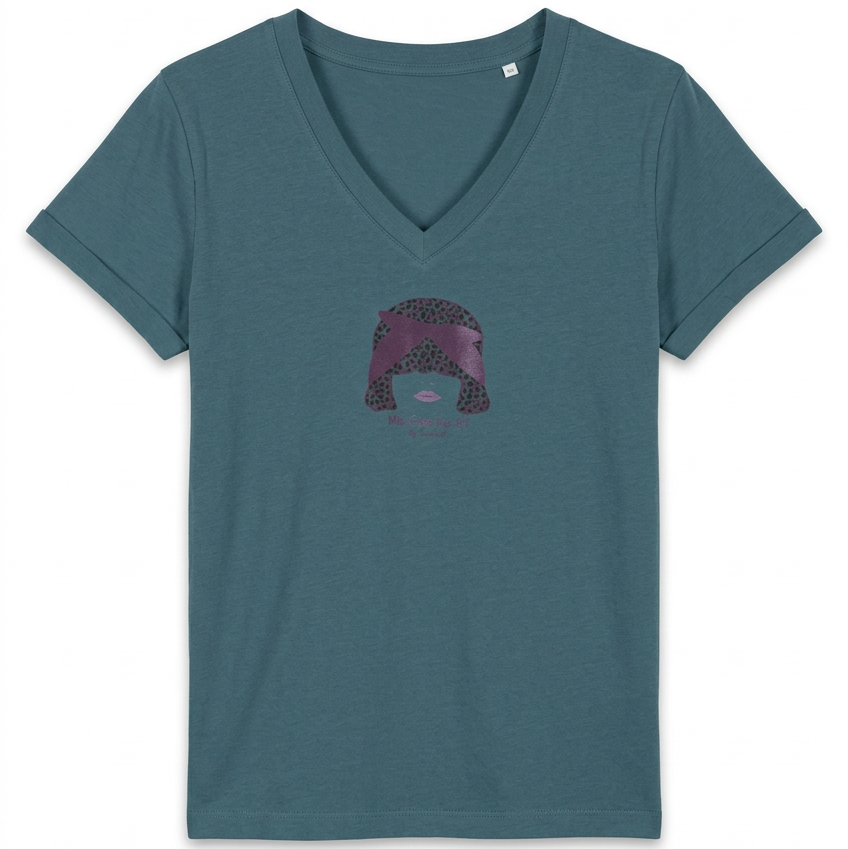 T-shirt bleu pétrole à plat sur fond blanc studio, avec visuel violet pourpre